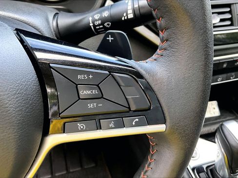 Used 2024 Nissan Altima 2.5 SR w/ SR Premium Package FWD image 24