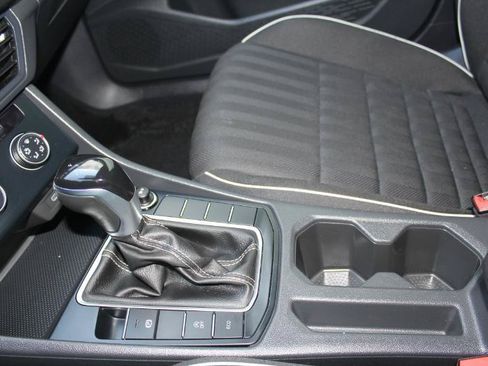 Used 2024 Volkswagen Jetta Sport FWD image 32