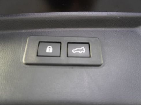 Certified 2025 Subaru Outback Onyx Edition AWD/4WD image 39
