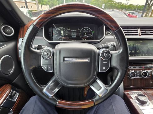 Used 2017 Land Rover Range Rover Long Wheelbase Supercharged AWD/4WD image 10