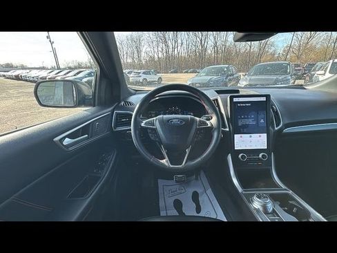 Certified 2024 Ford Edge ST-Line AWD/4WD image 15
