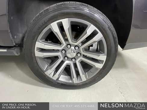 Used 2018 GMC Yukon Denali w/ Denali Ultimate Package AWD/4WD image 10