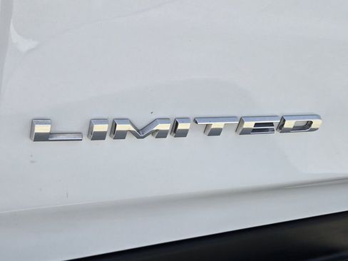 Used 2023 RAM 1500 Limited image 12