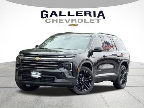 New 2026 Chevrolet Traverse LT w/ Driver Confidence Package FWD image 1