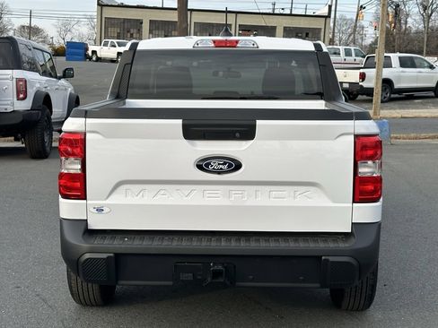 New 2025 Ford Maverick XL image 8