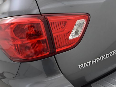 Used 2017 Nissan Pathfinder SV AWD/4WD image 36
