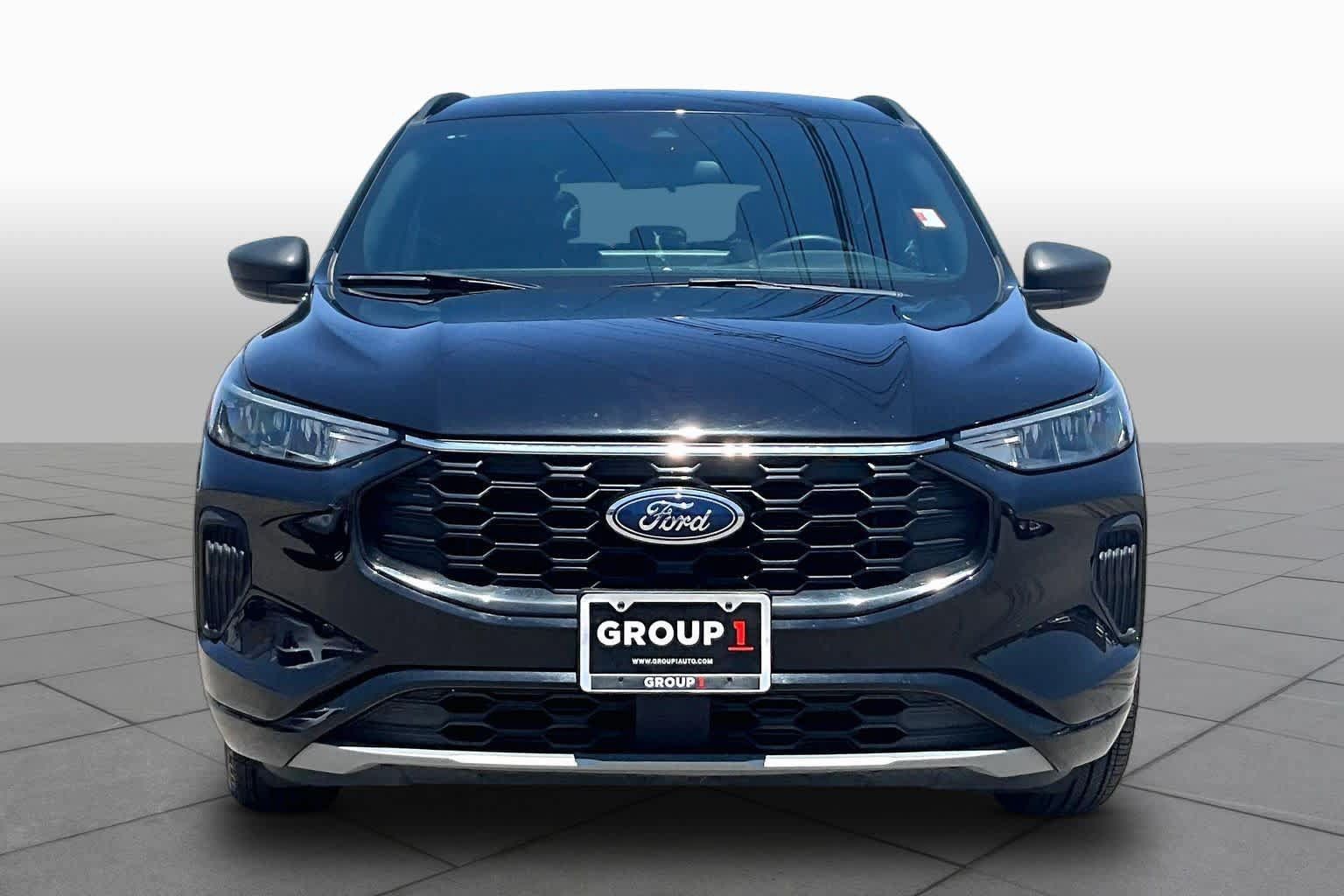 Used 2023 Ford Escape ST-Line w/ Tech Pack #1 FWD image 4