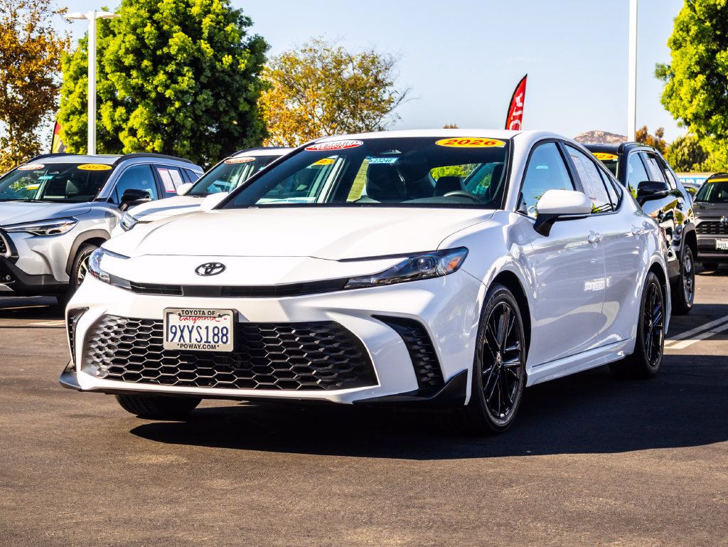 Used 2026 Toyota Camry SE FWD image 3