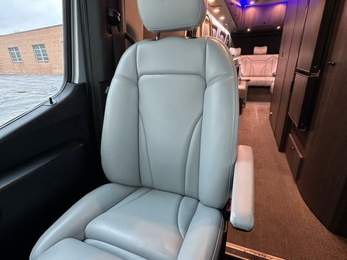 Used 2024 Mercedes-Benz Sprinter 3500 image 20