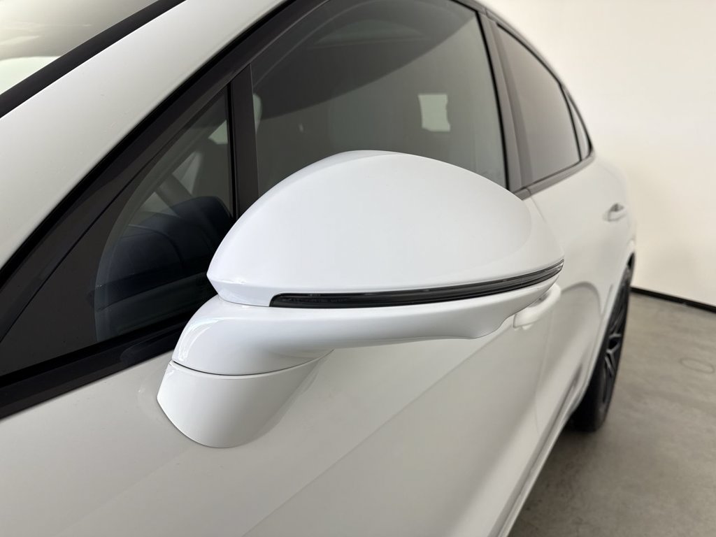 Certified 2025 Porsche Cayenne S AWD/4WD image 12