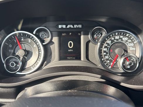 Used 2024 RAM 2500 Big Horn w/ Bed Utility Group image 15