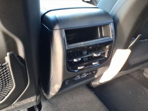 New 2025 Jeep Grand Cherokee Limited image 7