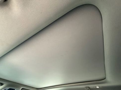 Used 2022 RAM 1500 Laramie w/ Laramie Southwest Edition image 17