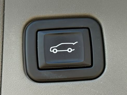 Used 2022 Cadillac XT5 Premium Luxury image 12