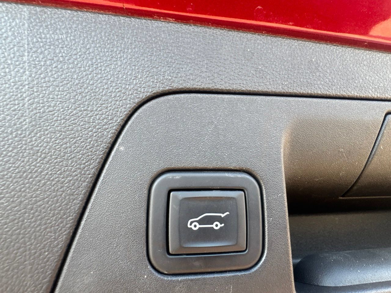 Used 2023 Buick Envision Essence FWD image 34