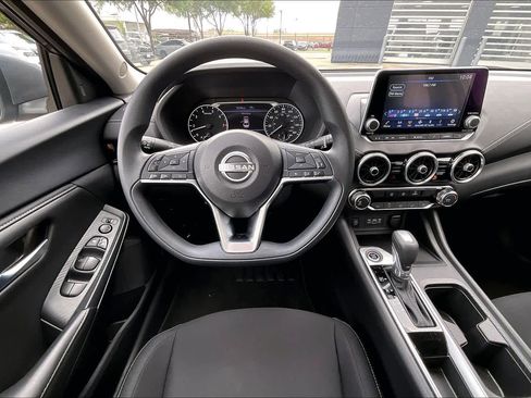 Certified 2025 Nissan Sentra SV w/ Trunk Package image 6