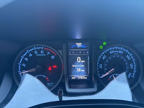 Used 2023 Toyota Tacoma 4x4 Double Cab image 32