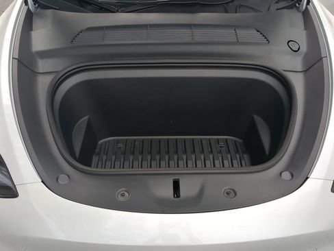 Used 2024 Tesla Model Y Performance AWD/4WD image 36