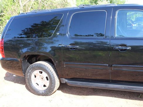Used 2011 Chevrolet Suburban LT AWD/4WD image 5