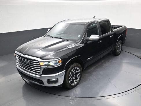 Used 2025 RAM 1500 Laramie AWD/4WD image 28