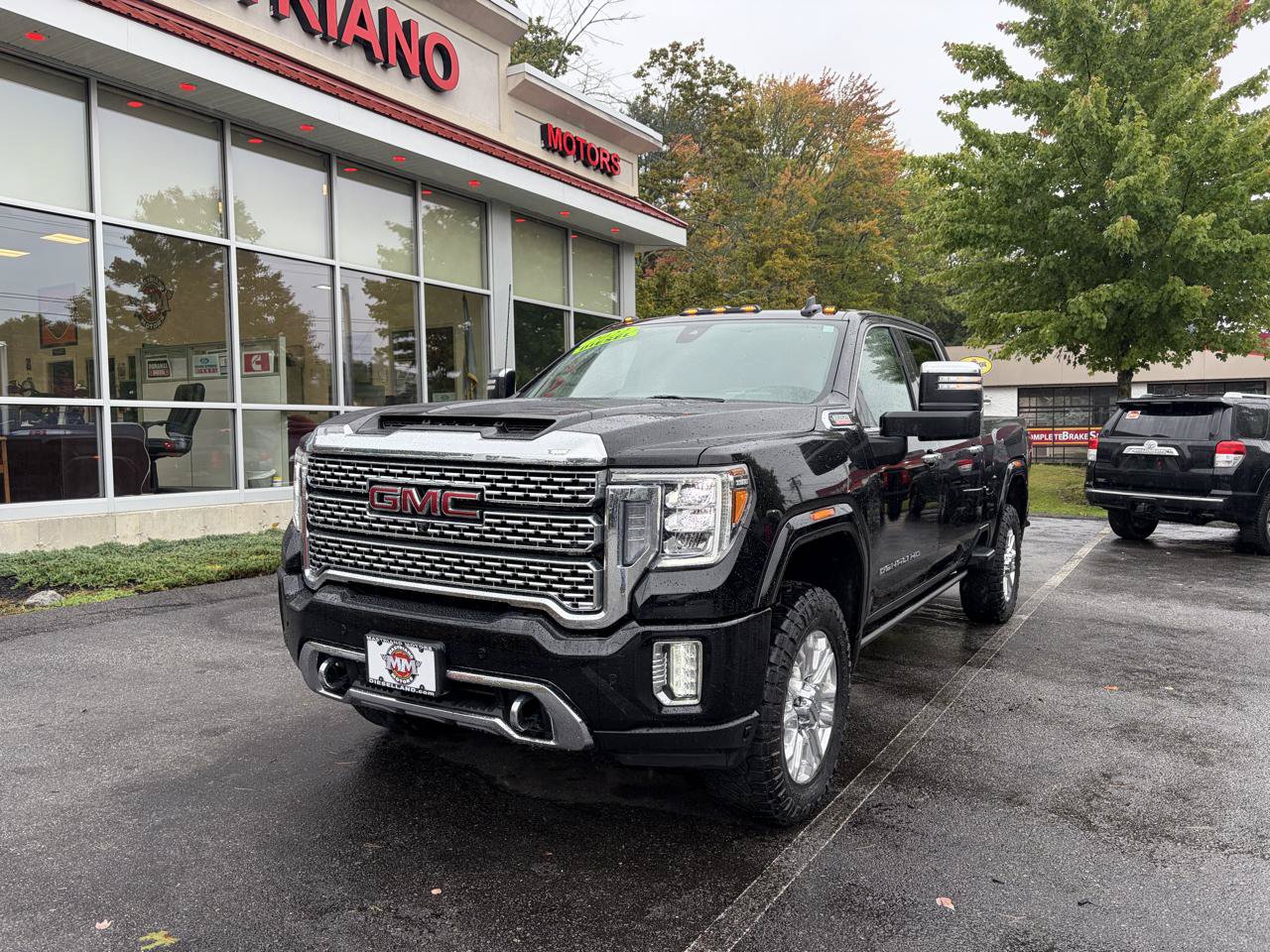 Used 2022 GMC Sierra 2500 Denali w/ Denali Ultimate Package AWD/4WD image 2