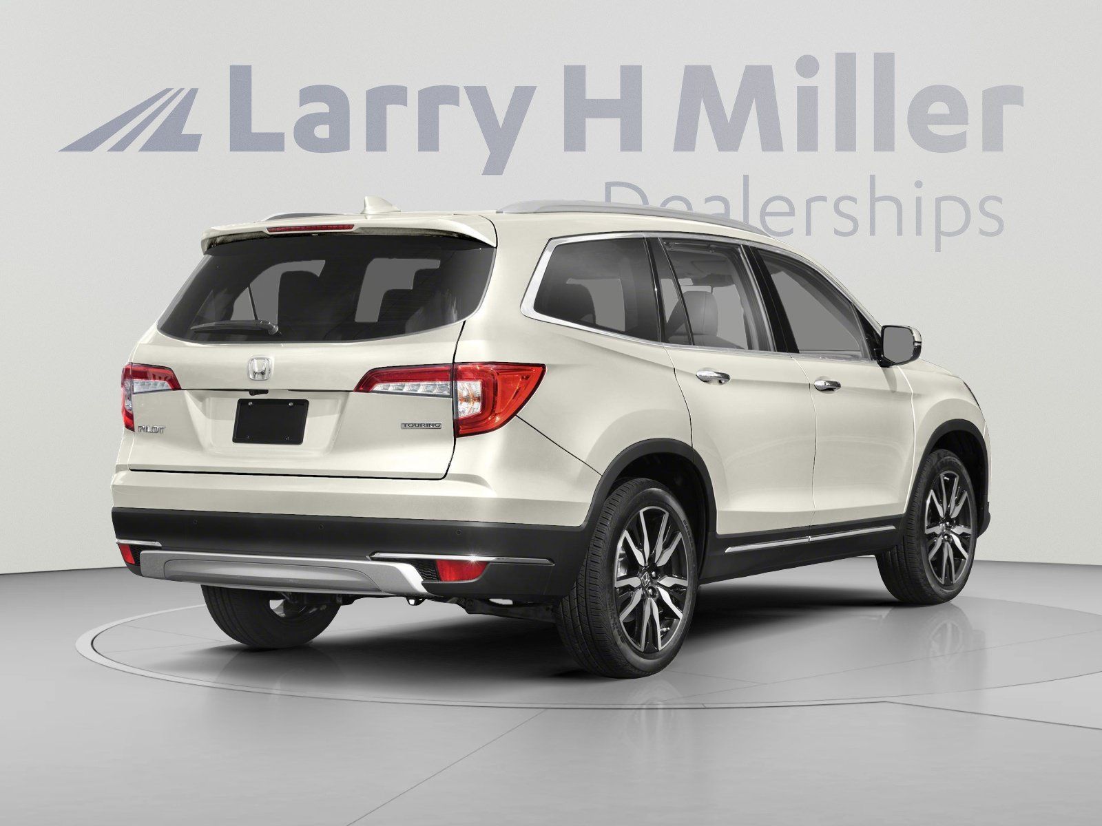 Used 2019 Honda Pilot Touring image 2