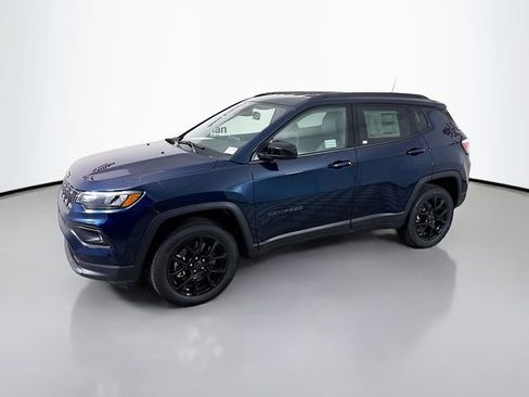 New 2026 Jeep Compass Latitude AWD/4WD image 3