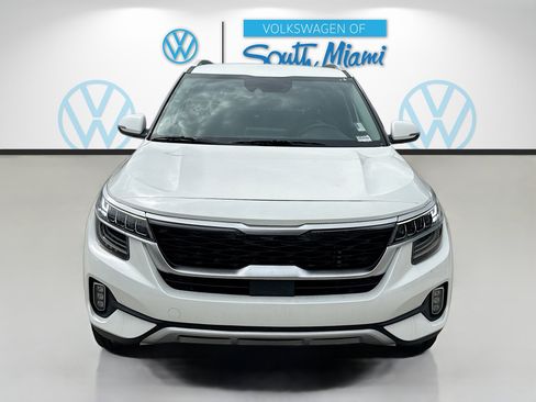 Used 2023 Kia Seltos SX image 2