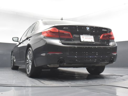 Used 2019 BMW 530i xDrive w/ Convenience Package image 23