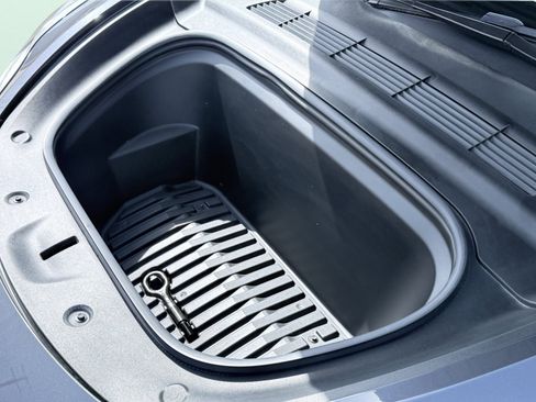 Used 2022 Tesla Model Y Performance image 18