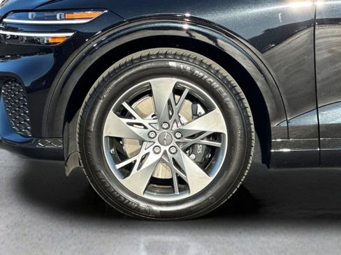 Used 2025 Genesis GV70 3.5T Sport image 27