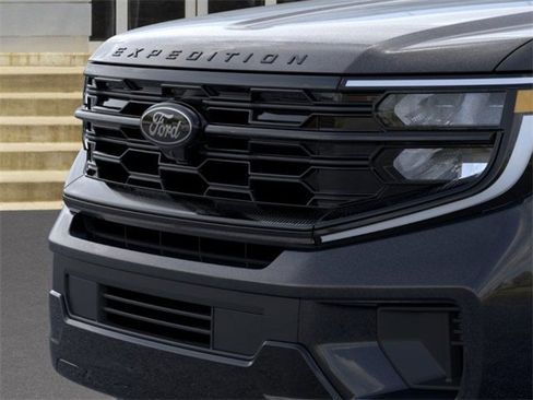 New 2025 Ford Expedition Platinum w/ Stealth Performance Package image 17