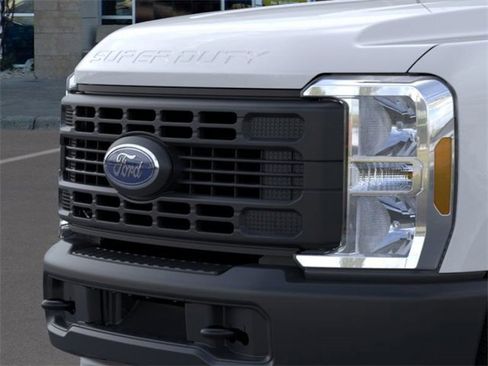 New 2026 Ford F250 XL image 17