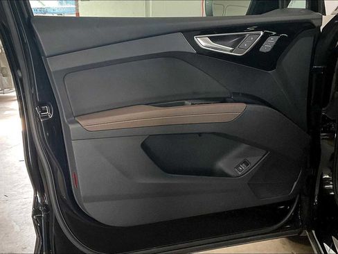 Certified 2023 Audi Q4 e-tron Prestige w/ Black Optic Package image 25