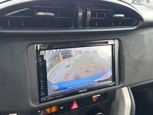 Used 2017 Toyota 86 image 22