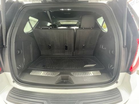 Used 2023 GMC Yukon AT4 AWD/4WD image 6