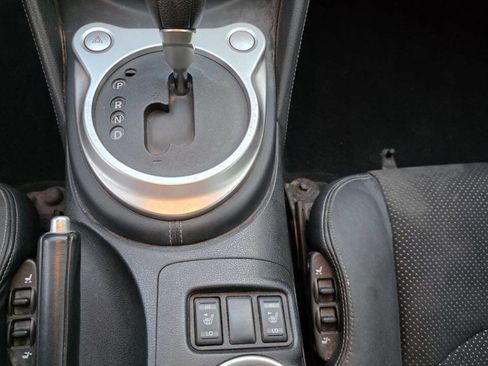 Used 2011 Nissan 370Z Touring image 21