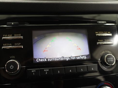 Used 2016 Nissan Rogue S w/ Appearance Package FWD image 18