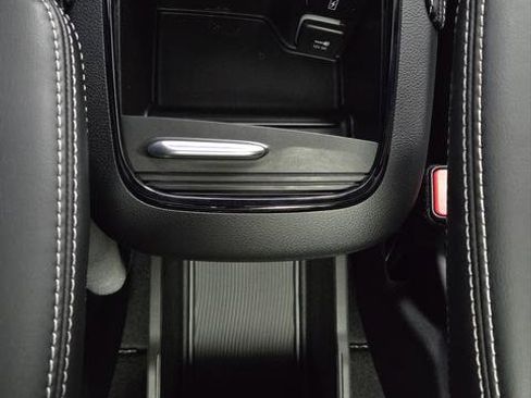 New 2026 Chrysler Pacifica Limited w/ S Appearance Package image 21