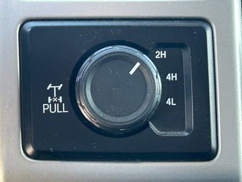 Used 2017 Ford F350 Lariat w/ Chrome Package image 16