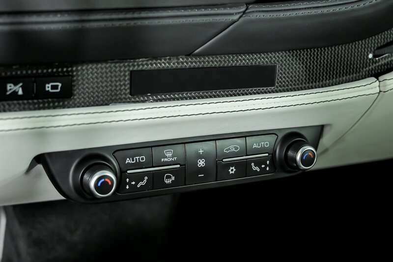 Used 2020 Ferrari F8 Tributo RWD image 32