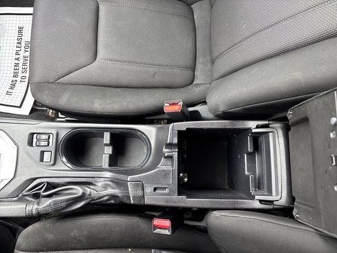 Used 2019 Subaru Impreza 2.0i Premium image 30