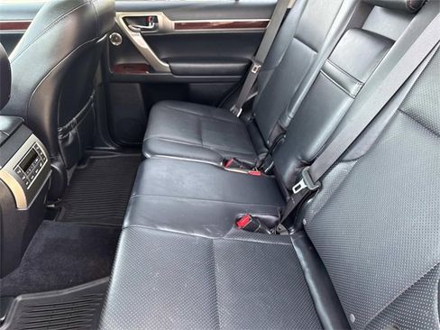 Used 2016 Lexus GX 460 Luxury image 13