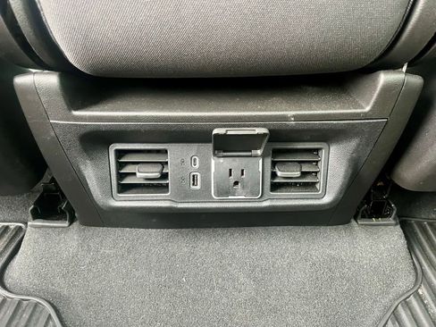 Certified 2025 Chevrolet Silverado 1500 LT image 22