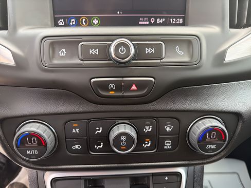 Used 2022 GMC Terrain SLE w/ Driver Convenience Package FWD image 40