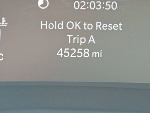 Used 2025 Jeep Compass Limited image 11