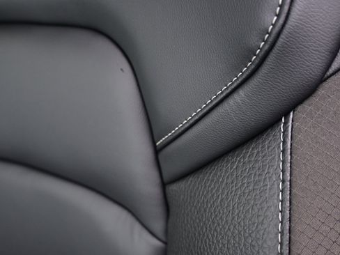 New 2025 Nissan Pathfinder SL image 25