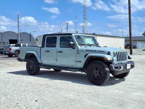 Used 2023 Jeep Gladiator Sport AWD/4WD image 23