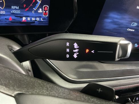 Used 2025 Chevrolet Suburban RST w/ Comfort Package image 30