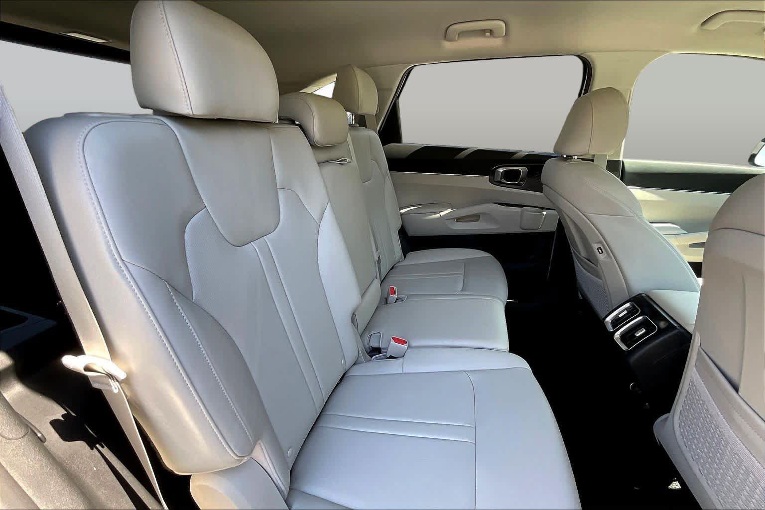 Used 2023 Kia Sorento S FWD image 20